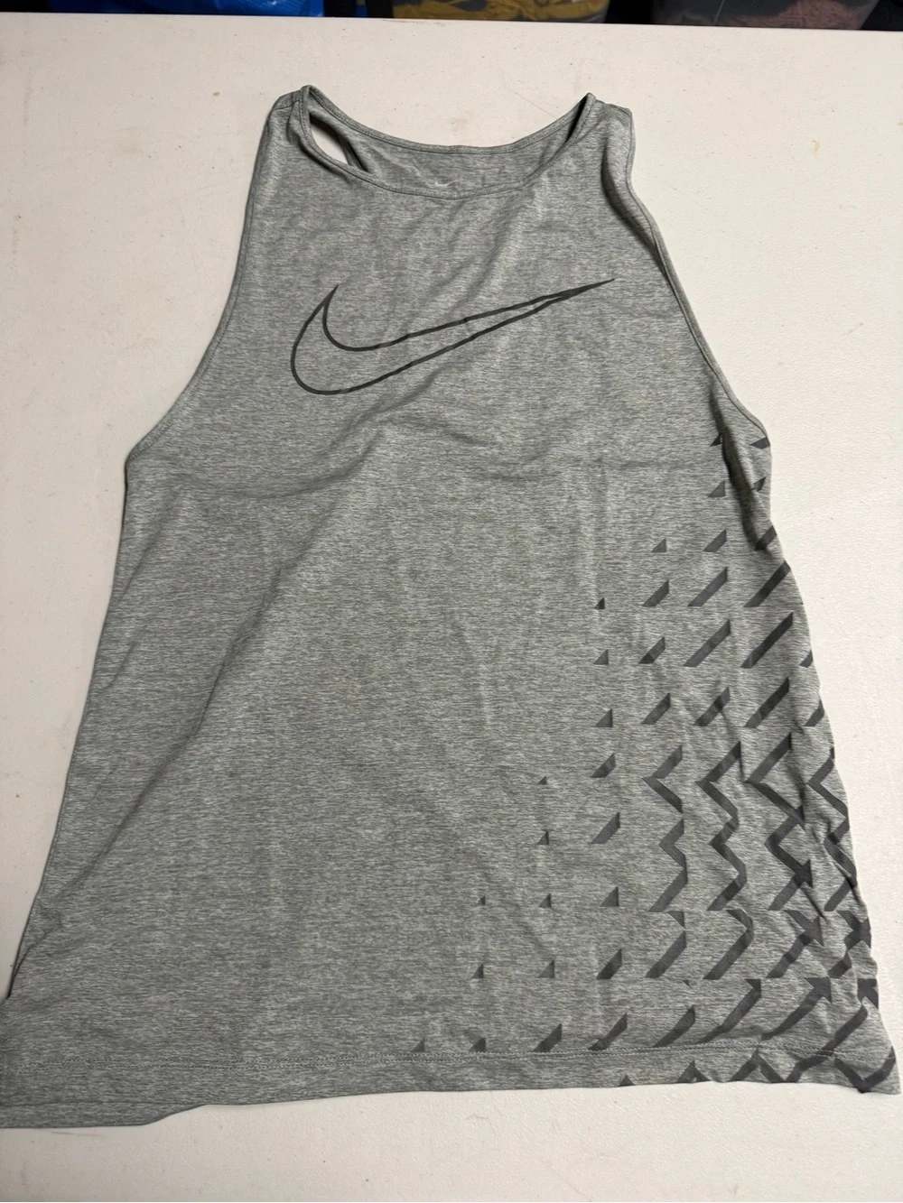 Nike Women’s Grey Athletic Tank Top with Swoosh Size Small EUC